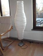 Witte staande vloerlamp - dudero lamp van ikea, Huis en Inrichting, Ophalen, Zo goed als nieuw, 150 tot 200 cm
