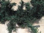 kerstguirlande  5,3 meter lang totaal groen ( geen lampjes), Diversen, Kerst, Ophalen of Verzenden, Zo goed als nieuw