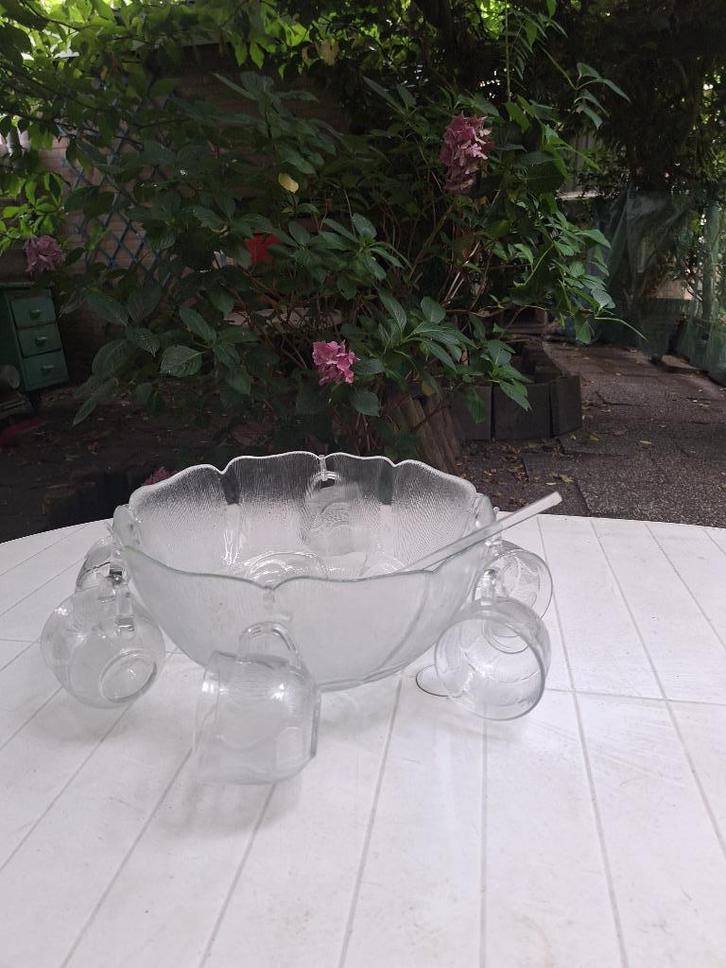 jaren 80 punch bowl, Huis en Inrichting, Keuken | Servies, Zo goed als nieuw, Schaal of Schalen, Overige stijlen, Glas, Ophalen of Verzenden