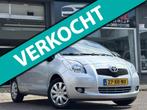 Toyota Yaris 1.3 Automaat Android Airco PDC Navigatie, Gebruikt, 750 kg, 4 cilinders, Origineel Nederlands