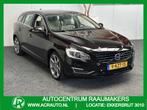 Volvo V60 2.4 D6 AWD PLUG- IN HYBRID SUMMUM NAVIGATIE CRUISE, Auto's, Automaat, Zwart, Vierwielaandrijving, Euro 5