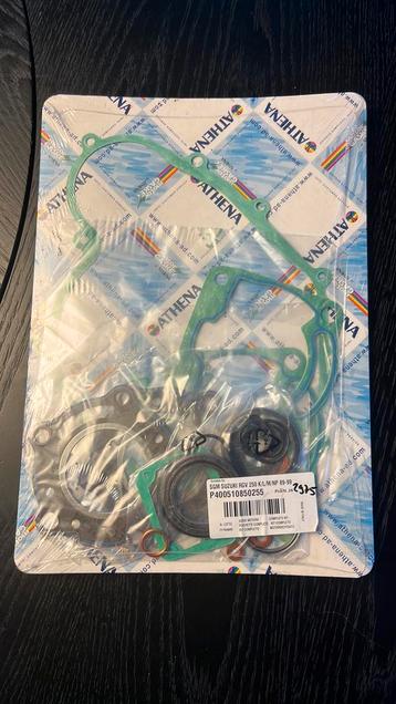 Pakkingset Suzuki RGV 250 Athena beschikbaar voor biedingen