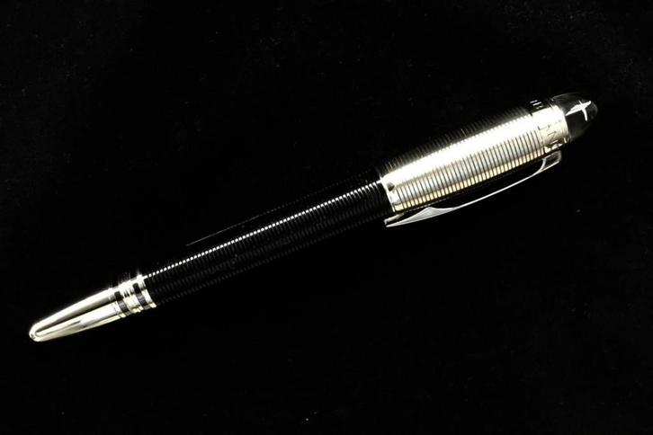 Montblanc Vulpen Starwalker Doué Platinum Black, Verzamelen, Pennenverzamelingen, Zo goed als nieuw, Vulpen, Mont Blanc, Ophalen of Verzenden