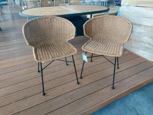 Stoel gevlochten met rotan look, Huis en Inrichting, Stoelen, Zo goed als nieuw, Vier, Overige kleuren, Ophalen