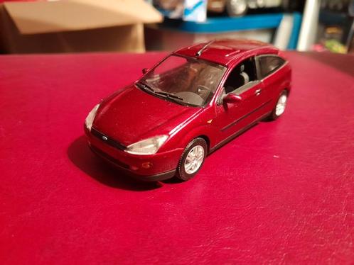 Ford Focus 1999, Hobby en Vrije tijd, Modelauto's | 1:43, Zo goed als nieuw, Auto, MiniChamps, Ophalen of Verzenden