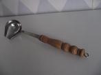 vintage RVS sauslepel tuitje opscheplepel hout handvat 30cm, Ophalen of Verzenden