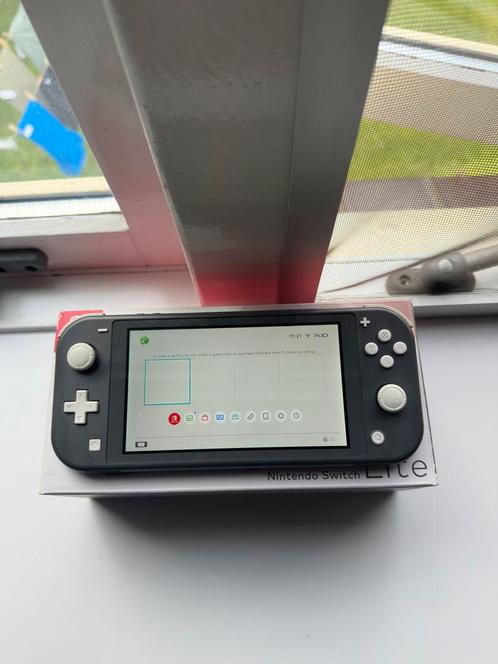Nintendo switch lite | werkt goed, Spelcomputers en Games, Spelcomputers | Nintendo Switch, Zo goed als nieuw, Switch Original