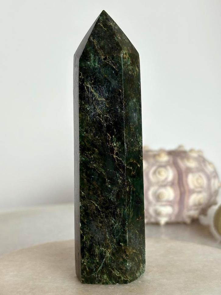 Edelstenen toren, Verzamelen, Mineralen en Fossielen, Ophalen of Verzenden