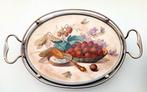 Fraai dienblad met versiering fruit en bijen, Antiek en Kunst, Antiek | Keramiek en Aardewerk, Ophalen of Verzenden