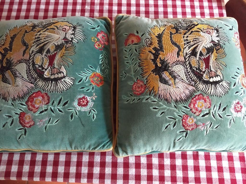 sierkussens tijger en panter., Ophalen of Verzenden, Zo goed als nieuw, Vierkant