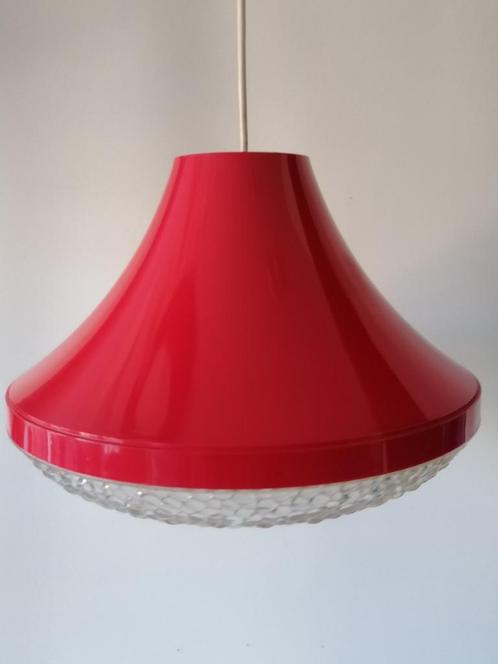 retro seventies kunststof hanglamp in rood igst, Antiek en Kunst, Antiek | Lampen, Ophalen