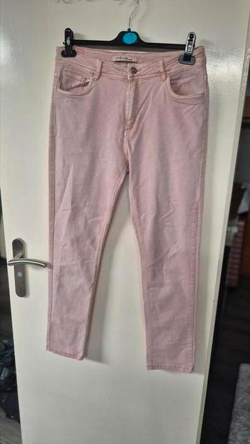 Norfy spijkerbroek roze skinny maat 42/44

 beschikbaar voor biedingen