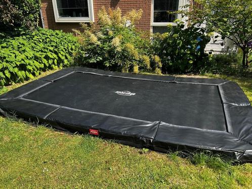 Berg Inground Favorit 410 x 250 incl. bon 3jr garantie+hoes, Kinderen en Baby's, Speelgoed | Buiten | Trampolines, Zo goed als nieuw