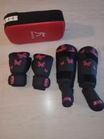 Joya kickboks set kids, Sport en Fitness, Ophalen of Verzenden, Zo goed als nieuw, Bokshandschoenen