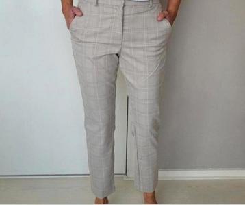 Erg mooie pantalon/broek mt. 38 met stretch/rek beschikbaar voor biedingen