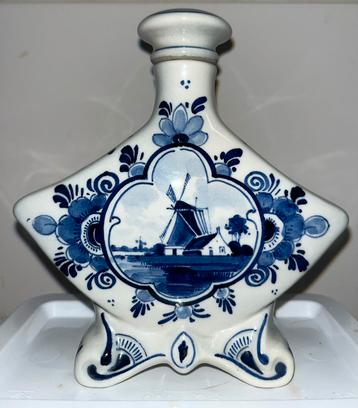 Delfts blauw kruik en pot beschikbaar voor biedingen