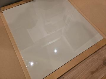 Selsviken deur 60x64 hoogglans beige beschikbaar voor biedingen