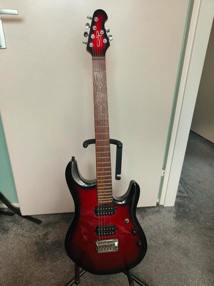 Sterling by Music Man SUB Silo, Muziek en Instrumenten, Snaarinstrumenten | Gitaren | Elektrisch, Gebruikt, Solid body, Overige merken