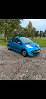 Peugeot 107 1.0 12V 3DR Blauw  Nieuwe APK!, Auto's, Voorwielaandrijving, 765 kg, 68 pk, Bedrijf