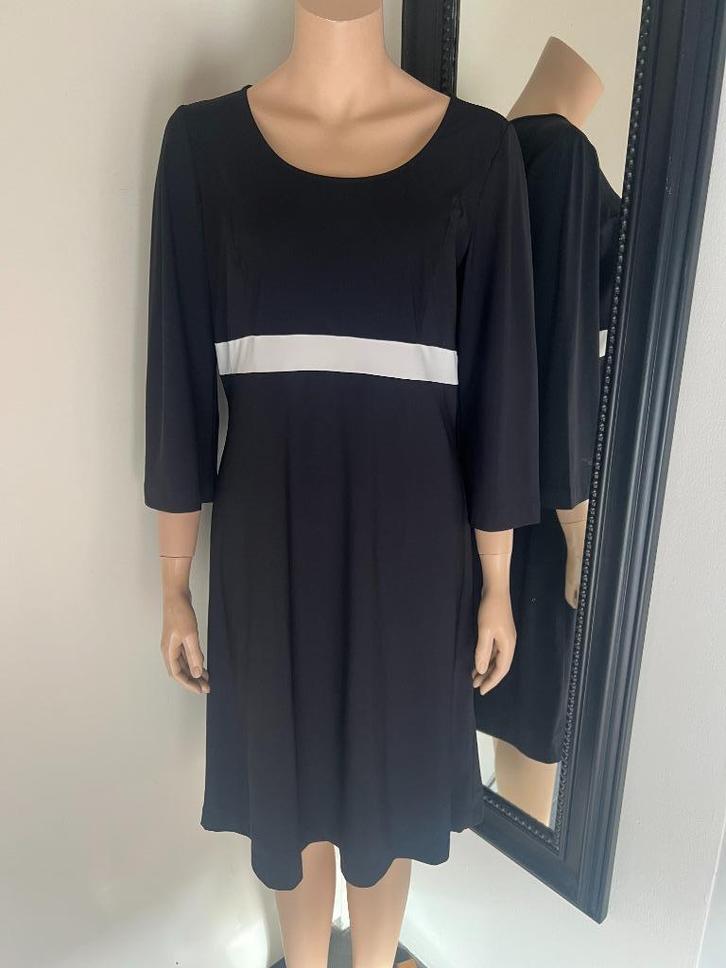 LADRESS   mooie jurk  MAAT L ALS NIEUW (TRAVELQUALITY), Kleding | Dames, Jurken, Zo goed als nieuw, Maat 42/44 (L), Knielengte