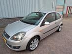 Ford Fiësta 1.6 16V 3DR 2006 Grijs, Voorwielaandrijving, 1596 cc, 4 cilinders, 100 pk