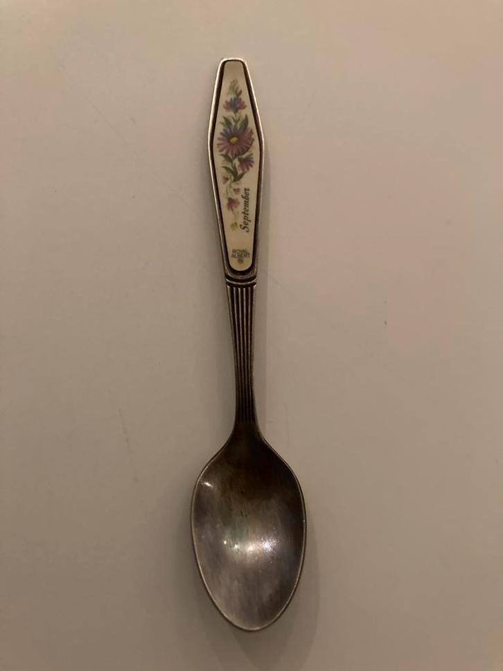 Royal Albert September Lepel Verzamellepel, Antiek en Kunst, Antiek | Bestek, Ophalen of Verzenden