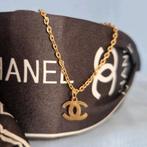 Leuke Goudkleurige armbandje, Staal, Nieuw, Ophalen of Verzenden, Met bedels of kralen