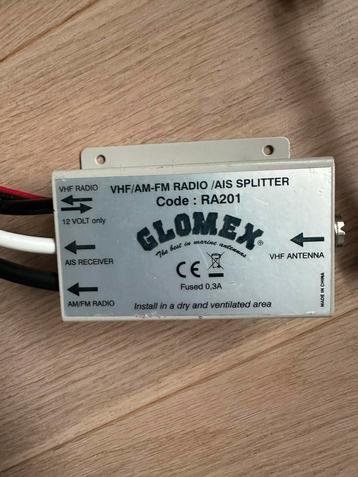 AIS Antenne Splitter - Glomex RA201 beschikbaar voor biedingen