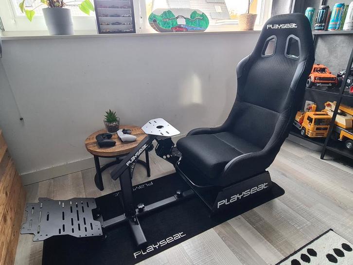 Gloednieuwe Playseat Evolution + Schakelpookhouder + Slider!, Computers en Software, Joysticks, Nieuw, Ophalen