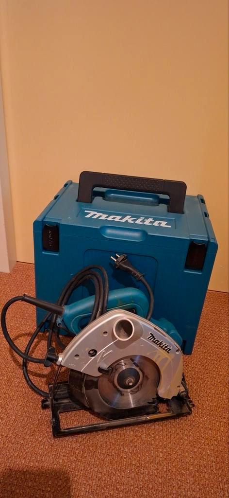 Makita Cirkelzaag 165mm mbox 4, Doe-het-zelf en Verbouw, Gereedschap | Zaagmachines, Gebruikt, Cirkelzaag, 600 tot 1200 watt, 30 tot 70 mm