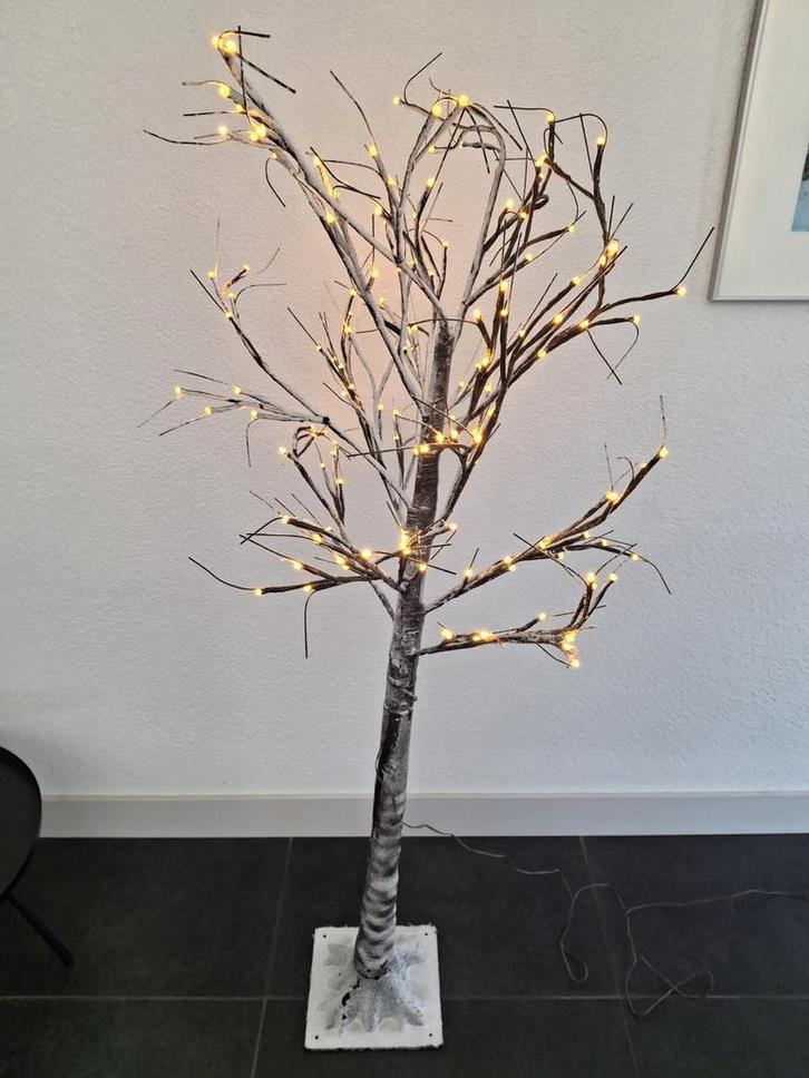 Sfeervolle boom met lampjes, Huis en Inrichting, Lampen | Hanglampen, Zo goed als nieuw, 75 cm of meer, Kunststof, Metaal, Ophalen