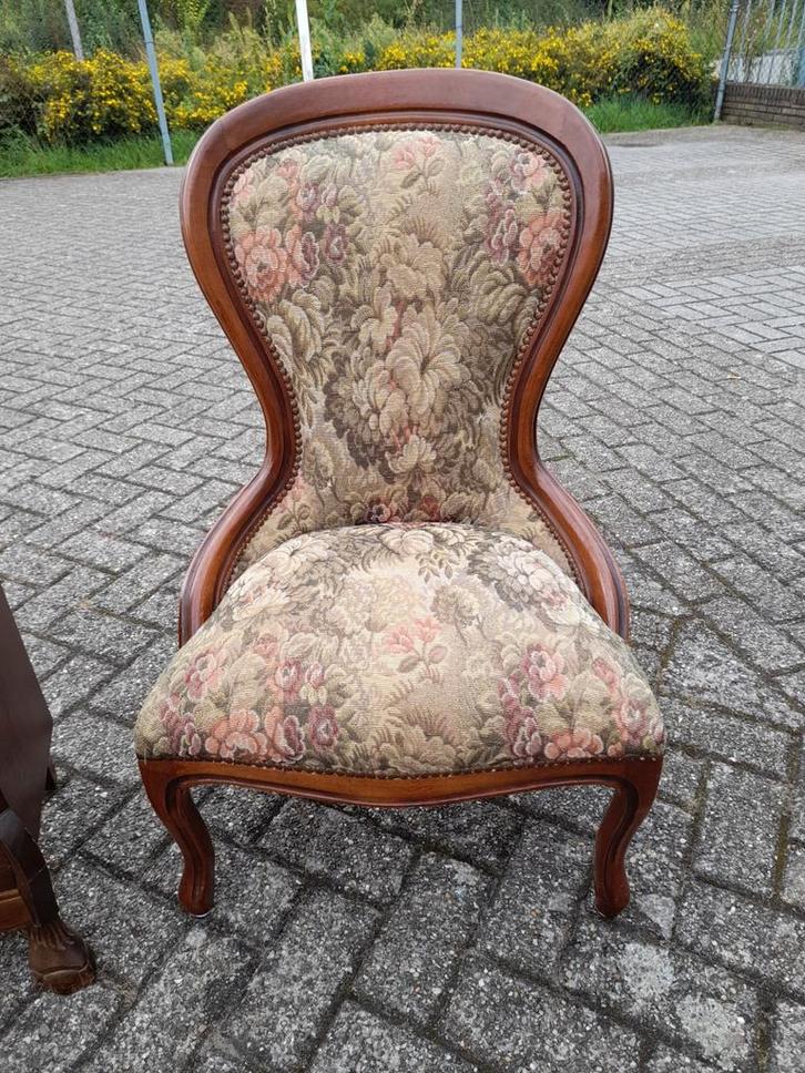 Antiek noten brei stoeltje, Antiek en Kunst, Antiek | Meubels | Stoelen en Banken, Ophalen of Verzenden