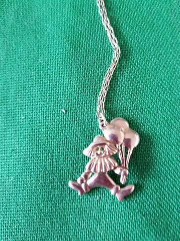 Zilveren ketting met zilveren hanger, clown met ballons beschikbaar voor biedingen
