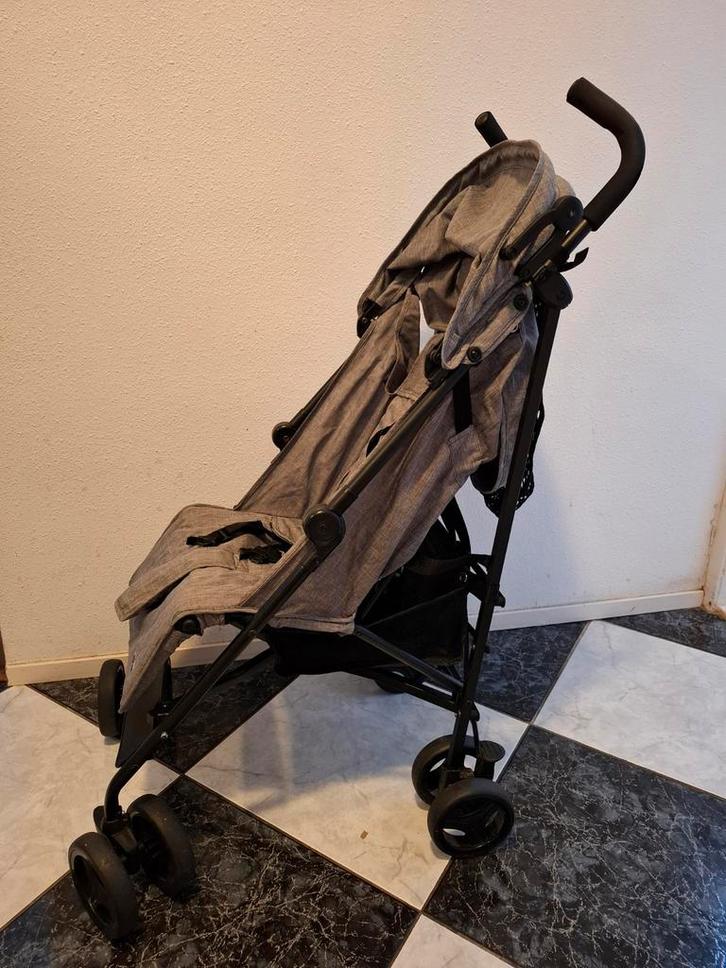 Ding Gogo Grey buggy, Kinderen en Baby's, Buggy's, Zo goed als nieuw, Overige merken, Verstelbare rugleuning, Zonnekap, Ophalen