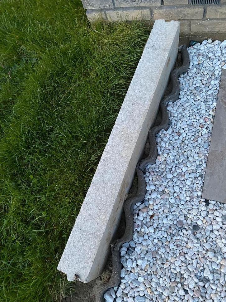 2 opsluitbanden 100 x 20 x 10 cm, Tuin en Terras, Tegels en Klinkers, Zo goed als nieuw, Beton, Ophalen