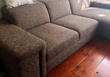 Hoekbank beschikbaar voor biedingen