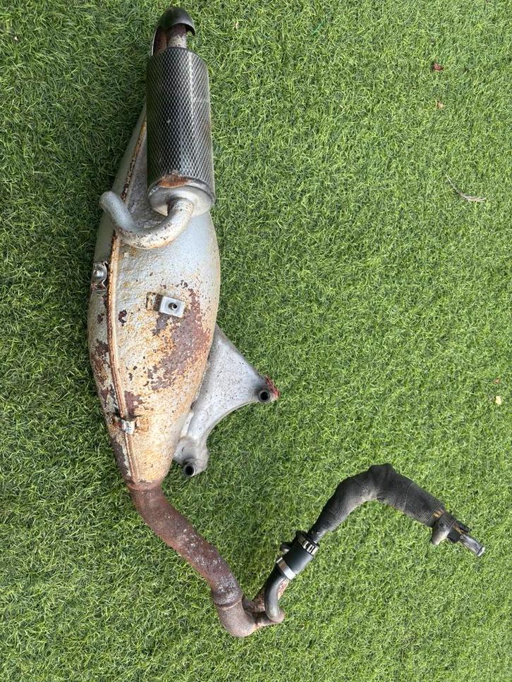 Zip sp h2o uitlaat, Fietsen en Brommers, Brommeronderdelen | Scooters, Gebruikt, Piaggio, Uitlaat, Ophalen