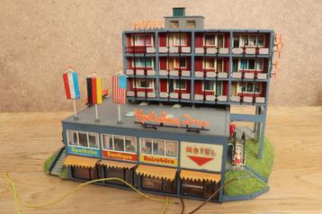 Faller H0 B-928 Hotel Märklin Fleischmann Roco Piko Trix  beschikbaar voor biedingen