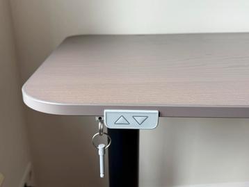 IKEA Bekant electronisch Zit-Sta Hoekbureau - afbeelding 3