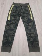 joggings broek militair 134/140, Broek, Gebruikt, Jongen of Meisje, Ophalen of Verzenden