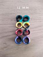 Nieuwe tunnels, pluggen. Silicone. 10, 12, 14 Mm., Ophalen of Verzenden, Zo goed als nieuw, Staal, Oor- of Traguspiercing