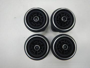 Audi Q2 81A Luchtrooster Dashboard 81A820901E beschikbaar voor biedingen
