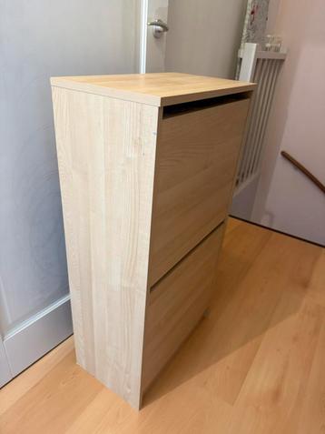 Schoenenkast beschikbaar voor biedingen