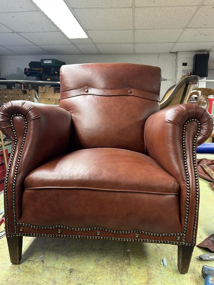 Antieke fauteuil opnieuw laten stofferen?, Antiek en Kunst, Antiek | Meubels | Stoelen en Banken, Ophalen of Verzenden