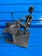Metalen Beeld Secretaresse - Bouten en Moeren Kunst, Ophalen of Verzenden