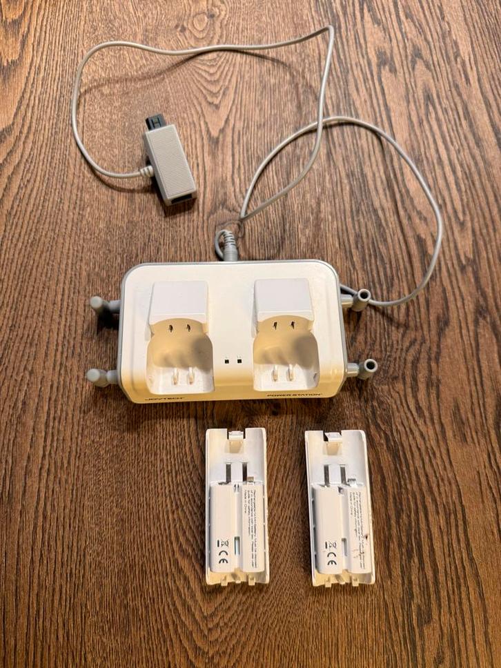 Wii Power Station - Oplader voor Wii Consoles, Spelcomputers en Games, Spelcomputers | Overige Accessoires, Gebruikt, Ophalen of Verzenden
