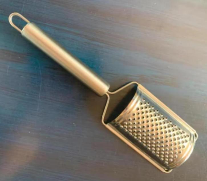 Rasp met handvat, handrasp, keukenrasp; ONGEBRUIKT, Huis en Inrichting, Keuken | Keukenbenodigdheden, Nieuw, Ophalen of Verzenden