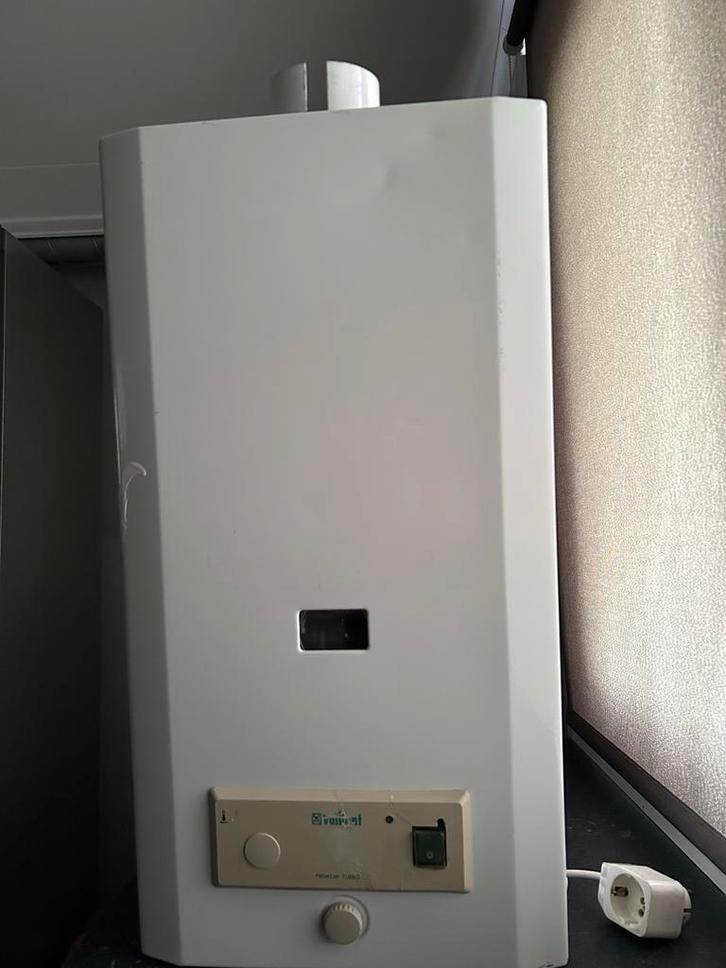 Vaillant Butaan badGeiser gesloten systeem, Doe-het-zelf en Verbouw, Geisers en Boilers, Gebruikt, Geiser, Propaan of Butaan, Minder dan 20 liter