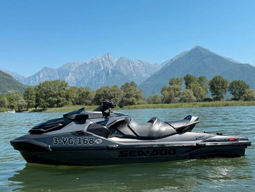 Sea-Doo RXT-X 300 Triple Black 2022 42 uur, Watersport en Boten, Jetski's en Waterscooters, Gebruikt, 200 pk of meer, Benzine