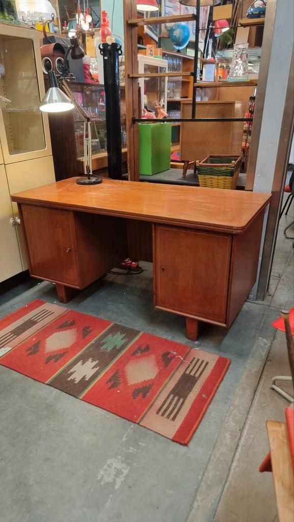 Opruiming vintage bureau Kempkes formulemeubelen, Huis en Inrichting, Kasten | Secretaires, Gebruikt, Ophalen